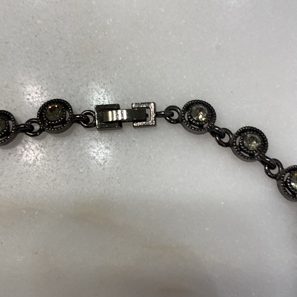 Gorgeous, black and rhinestone necklace - Picture 4 of 4